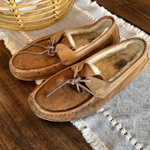 Men's UGG Brown Suede Moccasins, see photos and description, used condition - Picture 1 of 7